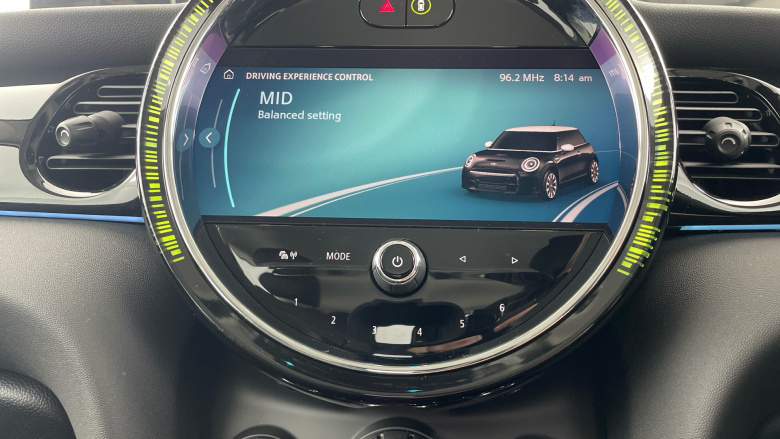 MINI Hatchback 1.5 Cooper Classic Premium 3dr Auto Petrol Hatchback